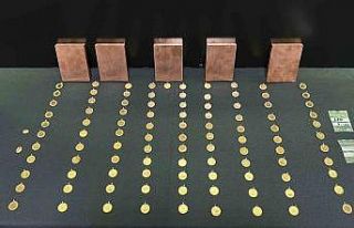 Yüzlerce sahte altın ile yakalandılar