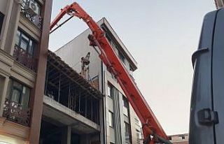 Zeytinburnu’nda beton dökme çalışması sırasında...
