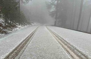 Zorkun Yaylası’nda dolu etkili oldu, çevre beyaza...
