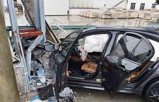 Burdur’da otomobil yoldan çıktı: 2 yaralı