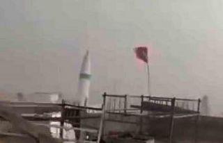 Fırtınada minarenin yıkılma anı kamerada