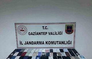 Gaziantep’te 3 milyon TL değerinde kaçak telefon...