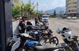 Hatay’da motosiklet tamircileri ile yedek parça...