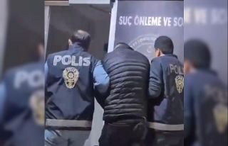 İzmir’de 50 yıl hapis cezasıyla aranan şüpheli...