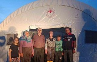 Kozan’da selden etkilenen vatandaşların yaraları...