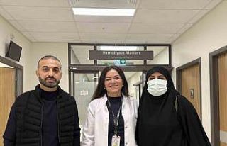 Önce bebeğini doğurdu sonra eşine can oldu: "Böbreğimi...