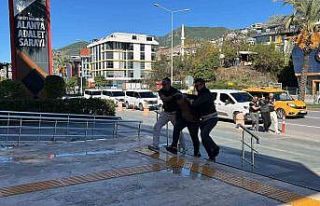 Antalya’da tefecilik ve şantaj operasyonunda 6...