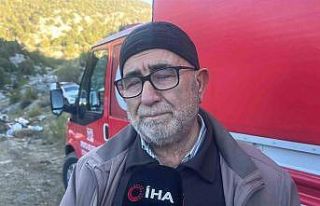 Bir kurtarma ekibi, helikopterle mahsur kalan 10 gönüllünün...
