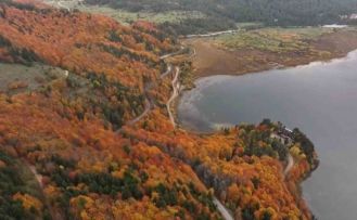 Bolu’nun doğa harikası Abant’ta ziyaretçiler akın etti