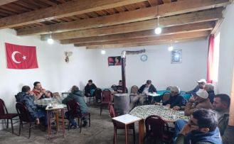 Kars’ta buzağı kayıplarının önüne geçmek için üreticilere eğitim veriliyor