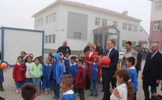 Kaymakam Koşansu: "Eğitime ve spora yatırım, geleceğe yatırımdır’’