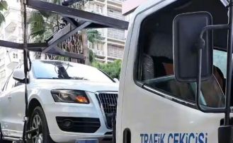 Adana’da engelli park yerlerine araçlarını koyan sürücülere ceza kesildi