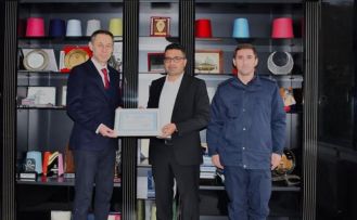 Aksoy’dan jandarmaya araç bağışı