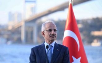 Bakan Uraloğlu: "Kasım ayında limanlarımızda elleçlenen yük miktarı 46 milyon 863 bin 236 ton olarak gerçekleşti"