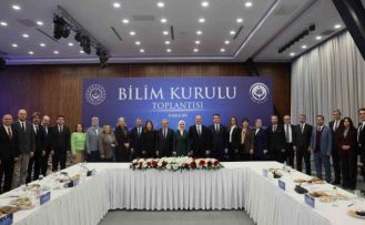 Bilim Kurulu toplantısı Rektör Hacımüftüoğlu’nun katılımıyla gerçekleştirildi; Bilim temelli sosyal politikalar vurgusu