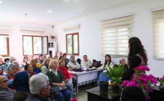 Büyükşehir Belediyesinden, yaş almış bireylere evde çiçek yetiştiriciliği eğitimi