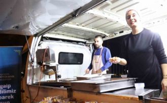 Büyükşehir’den Regaip Kandili’nde lokma ve kandil simidi ikramı