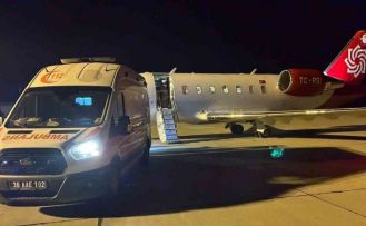 Kars’ta ambulans uçak 44 günlük bebek için havalandı