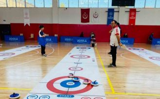 Niğde’de Okul Sporları Floor Curling Müsabakaları tamamlandı