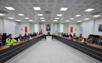 Siirt’te karla mücadelede 200 araç ve 600 kişi sahada