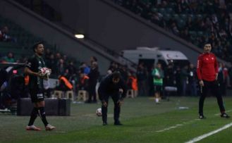 Trendyol Süper Lig: Kocaelispor: 0 - Kasımpaşa: 0 (İlk yarı)