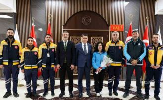 Vali Aygöl telsizden sağlık personellerine seslendi: "Sizlerle gurur duyuyoruz"