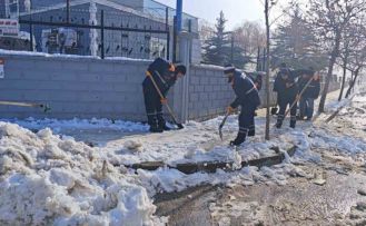 Siirt’te karla mücadele çalışmaları aralıksız sürüyor
