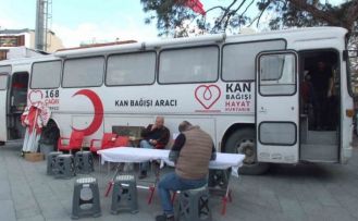 Burhaniyeliler kan bağışı paptı