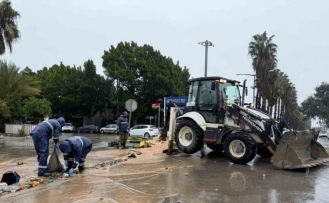 Büyükşehir ekipleri şiddetli yağışa karşı teyakkuz halinde