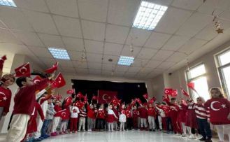 Pursaklar’da bulunan okullarda ‘Bayrak Sevgisi’ etkinlikleri