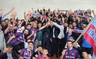 Eskil’de voleybol turnuvasının şampiyonu Kökezspor oldu