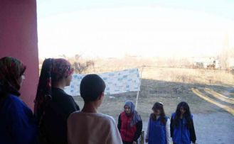 Iğdır’da gönüllüler Ramazan’da yetim ailelerle gönül sofrası kuruyor