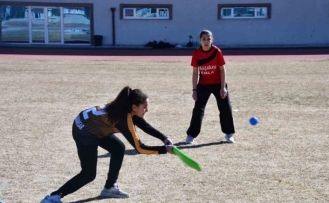 Küçük Kızlar Kriket Müsabakaları sona erdi