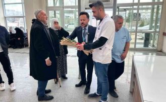 Silvan’da Yaşlılar Haftası’nda hastaneye gelen yaşlılar yalnız bırakılmadı