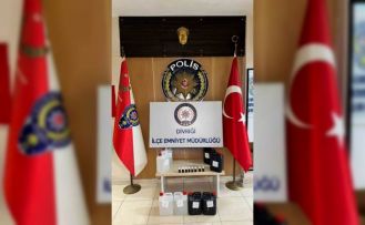 Sivas’ta polis ekipleri sahte alkole geçit vermedi