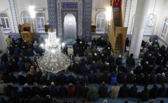 Uşak’ta bayram namazı kılındı