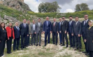 Bakan Ersoy, Kastabala Antik Kenti’nde incelemelerde bulundu