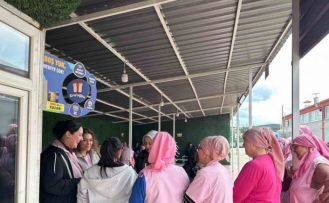 Mobil sigara bırakma polikliniğine kadın işçilerden yoğun ilgi