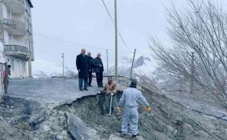 Yağışla birlikte kentte hasar oluştu