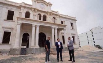 Hatay’da tarihi valilik binasında restarasyon çalışmaları sürüyor