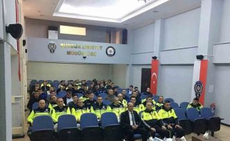 Trafik levhaları sadeleştirilecek