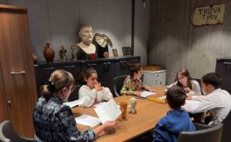 Çocuklar Troya Müzesi’ni ele geçirdi