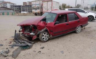 Malatya’da iki araç çarpıştı: 2 yaralı