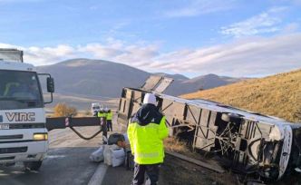 Otobüs kazasında ölenlerin kimlik tespit çalışmaları sürüyor