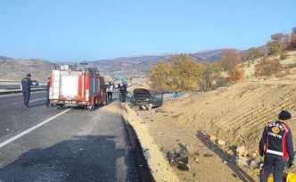 Adıyaman’da otomobil şarampole yuvarlandı