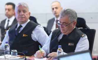 Bakan Yerlikaya: "Yeni yıl tedbirlerine ilişkin hazırlık ve koordinasyon toplantımızı gerçekleştirdik"