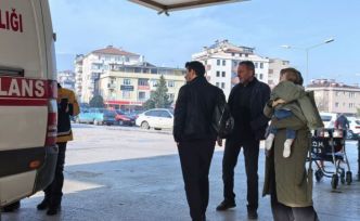 Bursa’da bebeğin akciğerine fıstık kaçtı