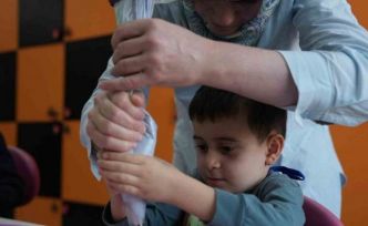 Çocuk üniversitesi minik öğrencileri ağırladı