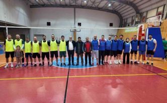 Darıca’da kurumlar arası voleybol turnuvası heyecanı başladı