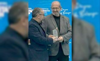 Hasan Hüseyin Tokuş’a edebiyat ödülü